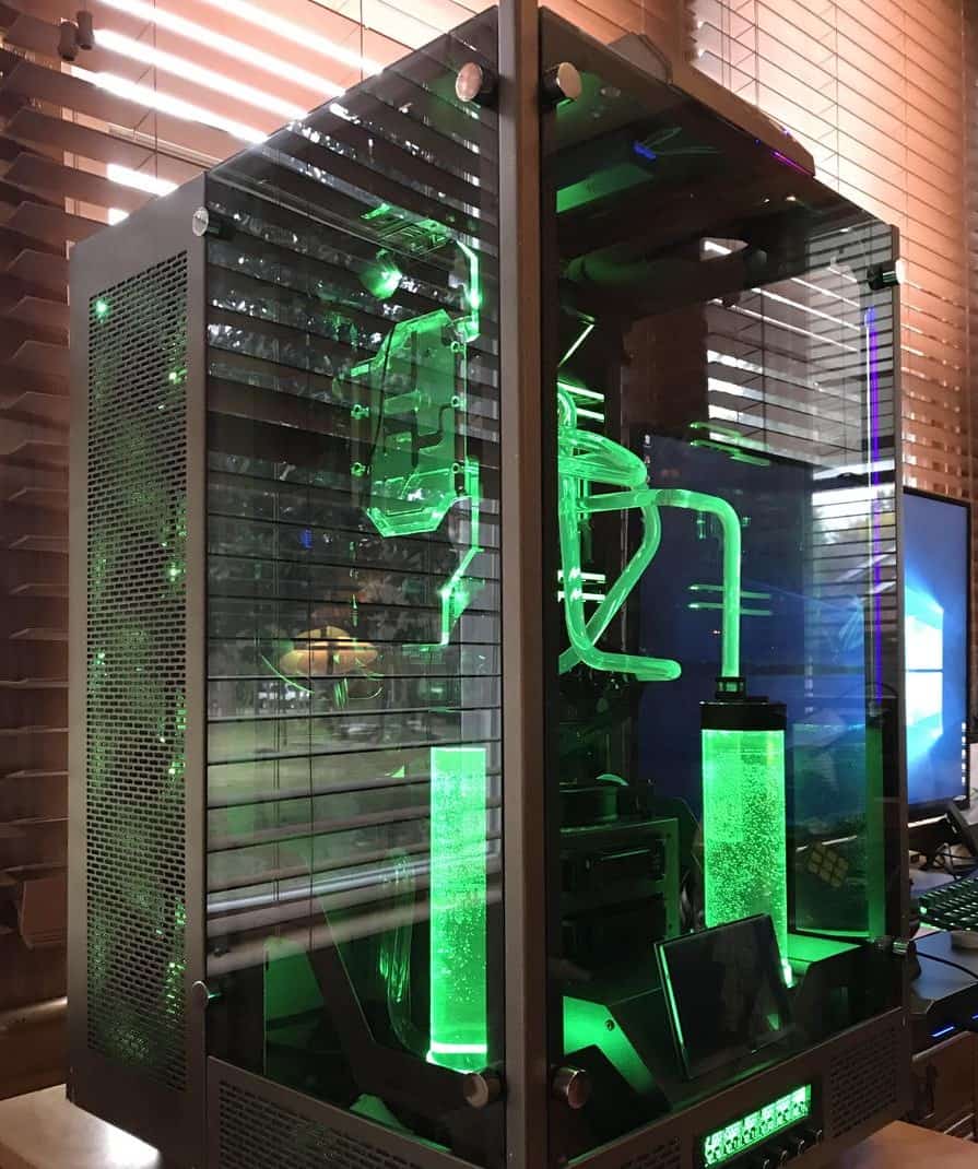 Thermaltake Tower 900